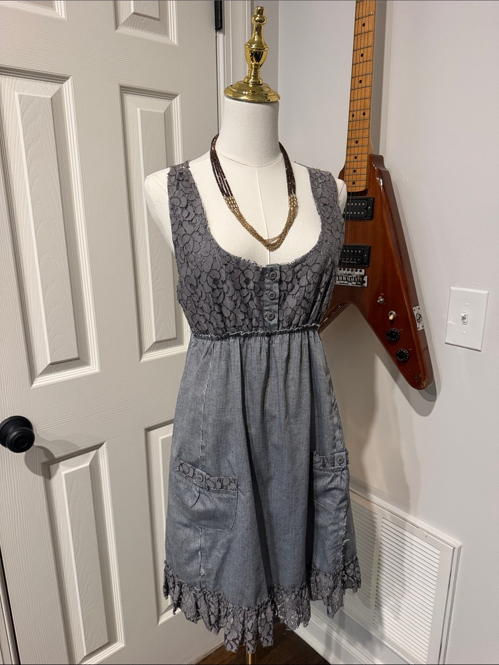 Ya Los Angeles Gray Lace-Trim Sleeveless Mini Dress